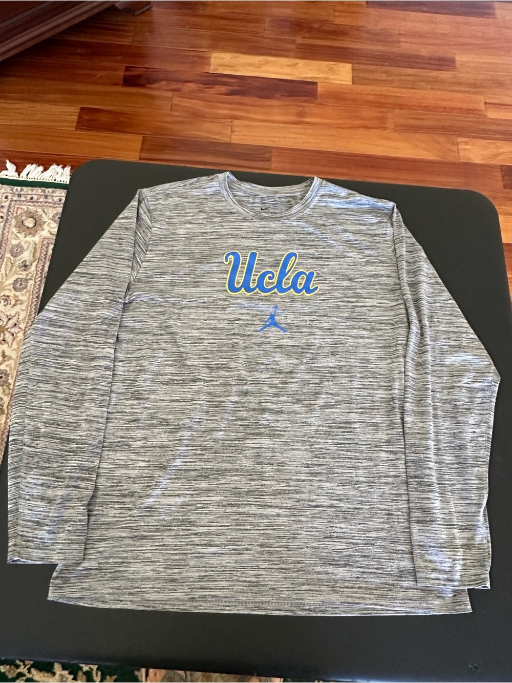 Nike UCLA Jordan Logo Men's Heather Gray Long-Sleeve Tee Mens XL